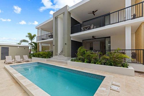 에 대한 최신 회사 뉴스 캐리비안 빌라 프로젝트: 대나무 천장 팬으로 열대 생활의 향상을