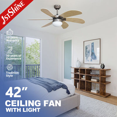 주문 230V / 50Hz 입력 전압 천장 팬과 끌 연쇄 및 LED 라이트 키트 1stshine OEM 색상 온라인 제조
